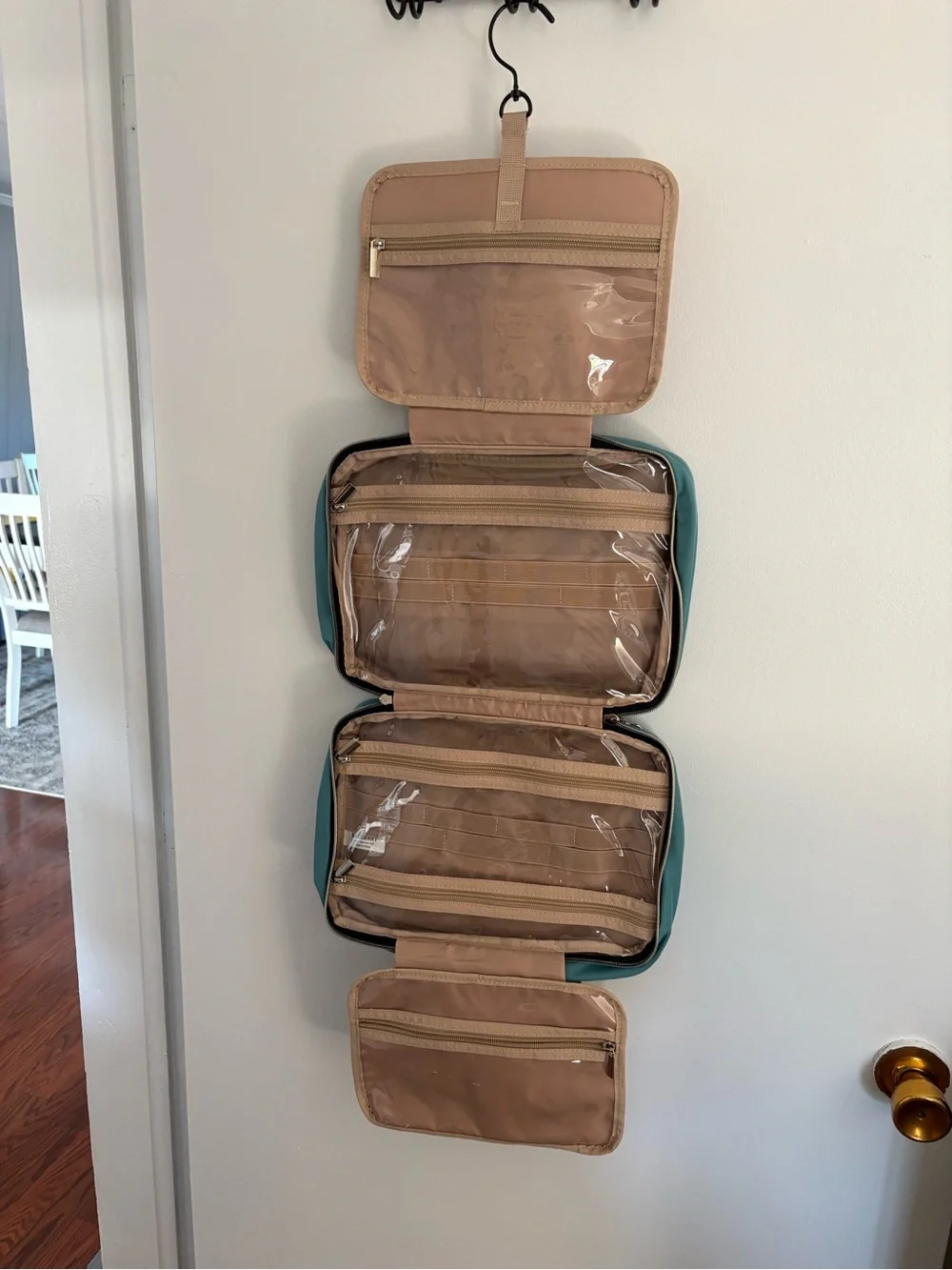 Teal Bagsmart quilted hanging travel toiletry bag